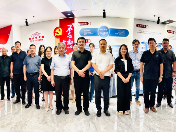 校企联合，共探未来——郑州AG尊时凯龙人生就博官方网站与河南数字经济产业创新研究院等校企座谈会圆满落幕